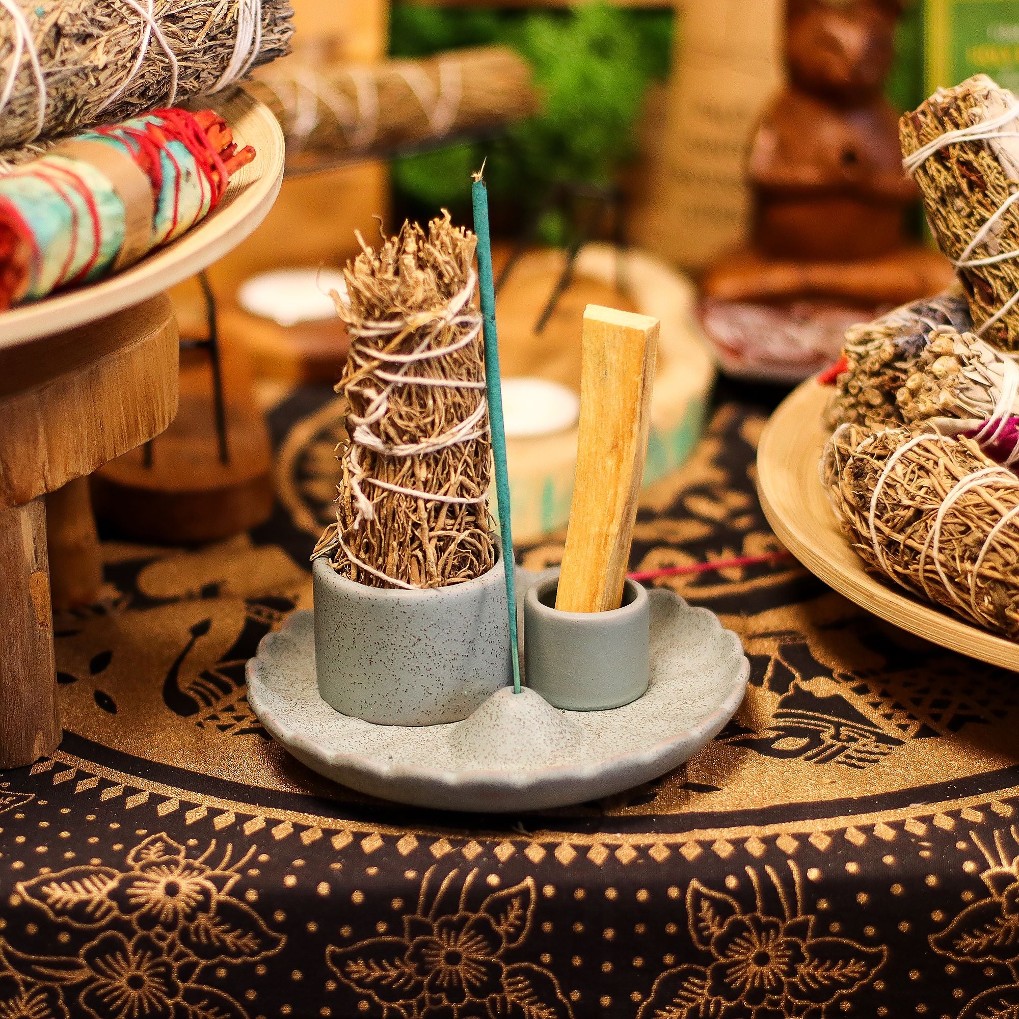 Palo Santo Stick & Smudge Holder - Lotus Flower - Blue